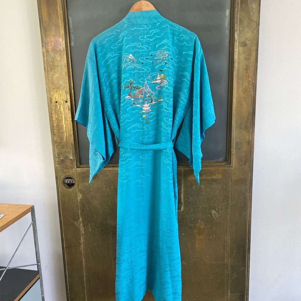 Vintage 100% Silk Embroidered Robe Kimono Style Turquoise Boho Luxe Resort Wear